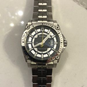 Bulova Precisionist